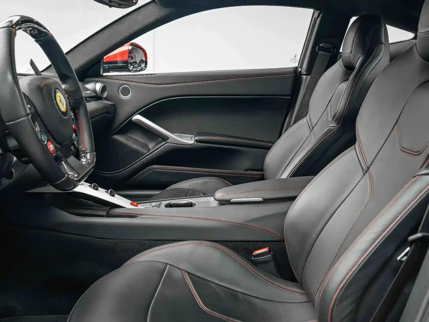 2013 F12berlinetta 6.3L Standard Model — миниатюра 11