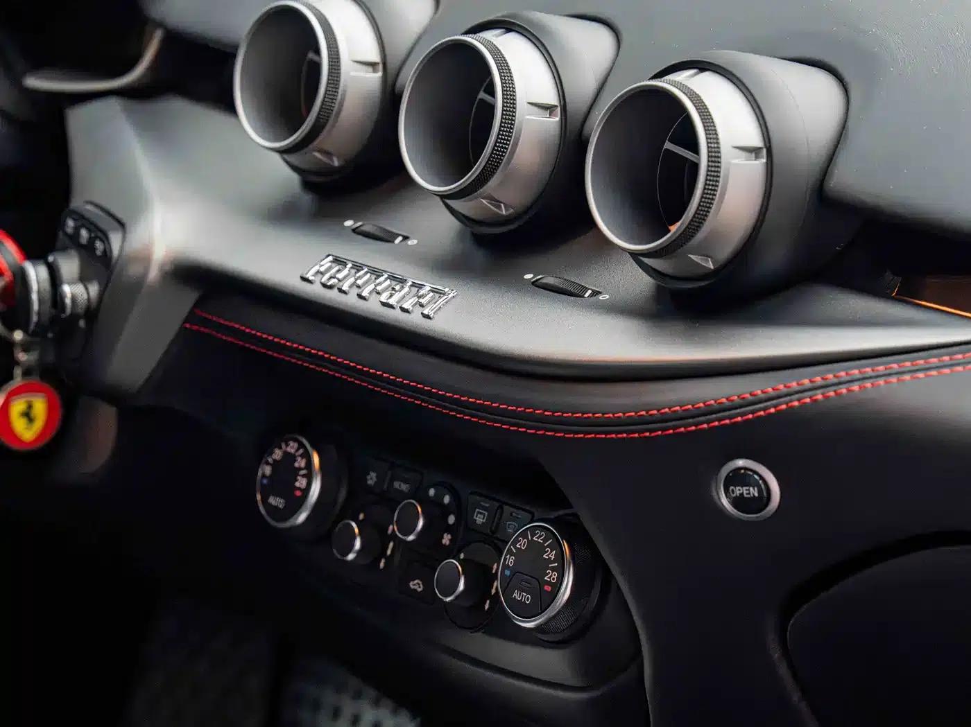 2013 F12berlinetta 6.3L Standard Model — миниатюра 15