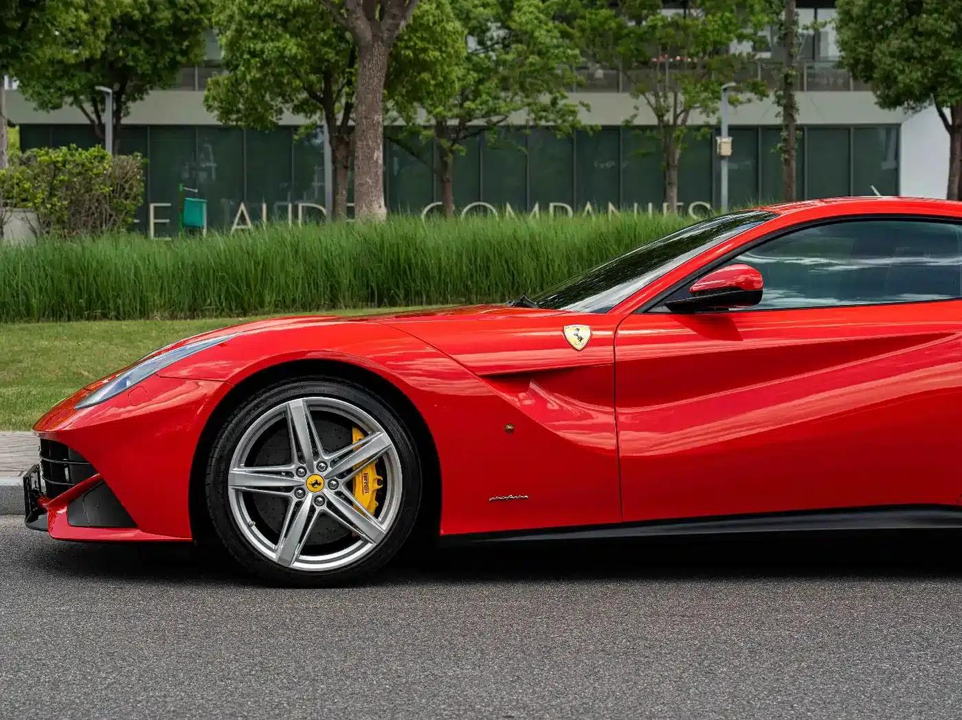 2013 F12berlinetta 6.3L Standard Model — миниатюра 5