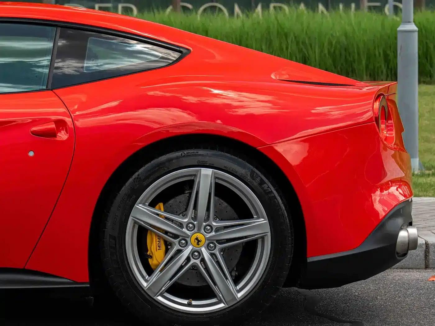2013 F12berlinetta 6.3L Standard Model — миниатюра 6