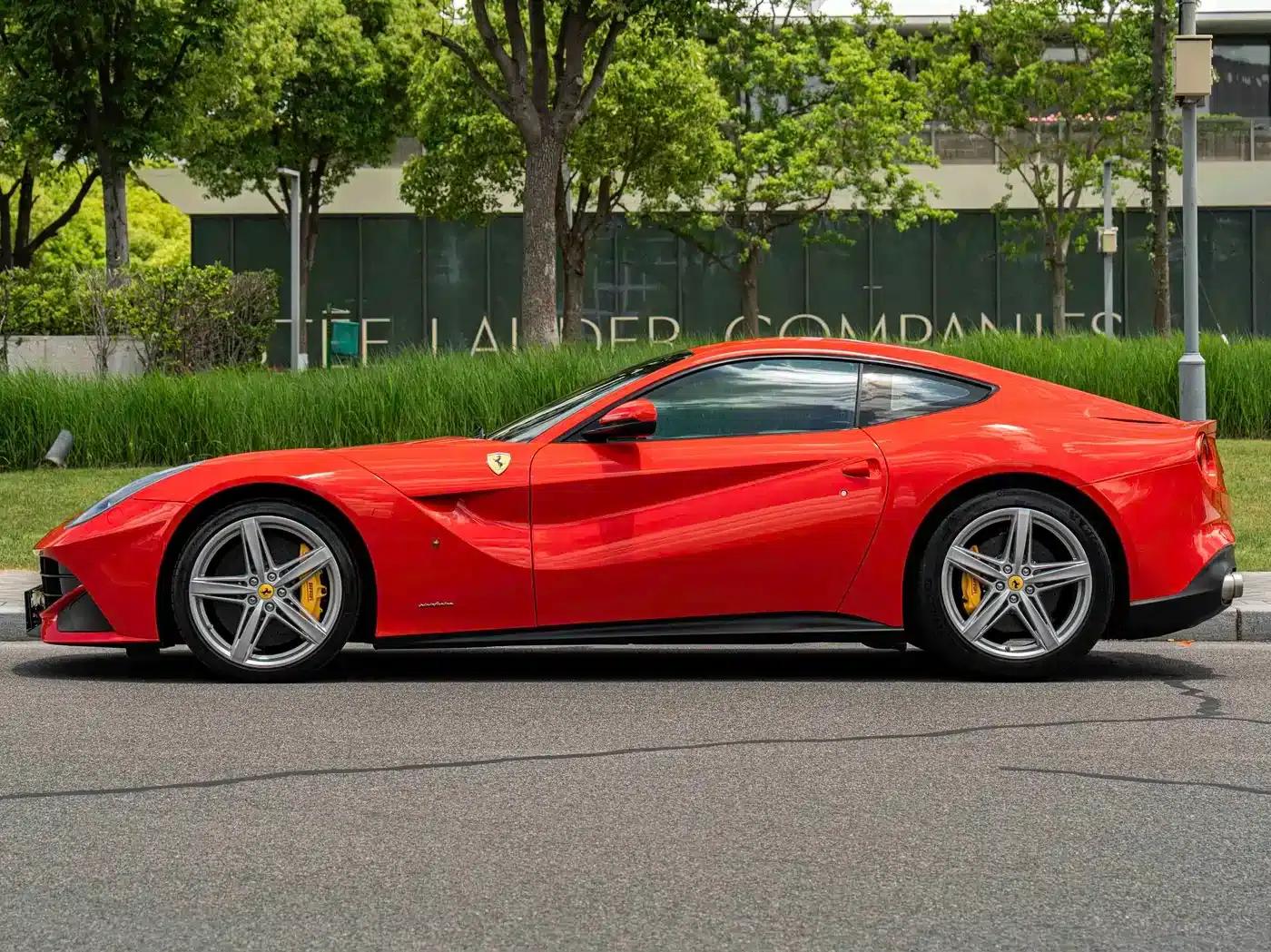2013 F12berlinetta 6.3L Standard Model — миниатюра 7
