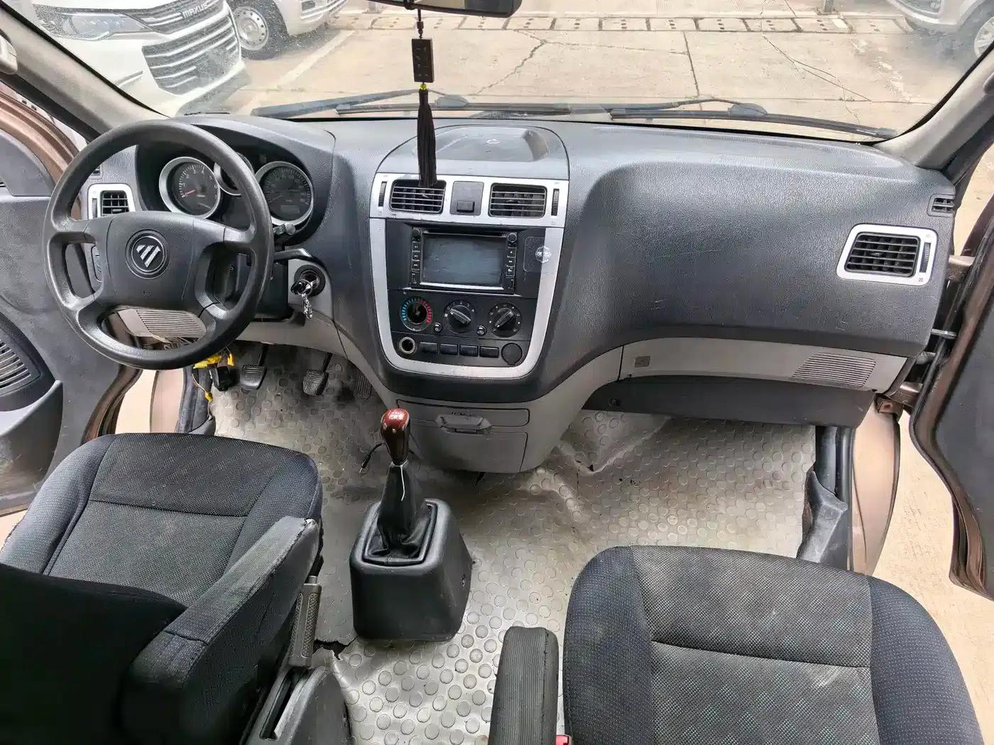 2014 MPV Parker E 2.0L Fortune Express Classic Edition (Simplified Version) with 4Gi-VVT — миниатюра 15