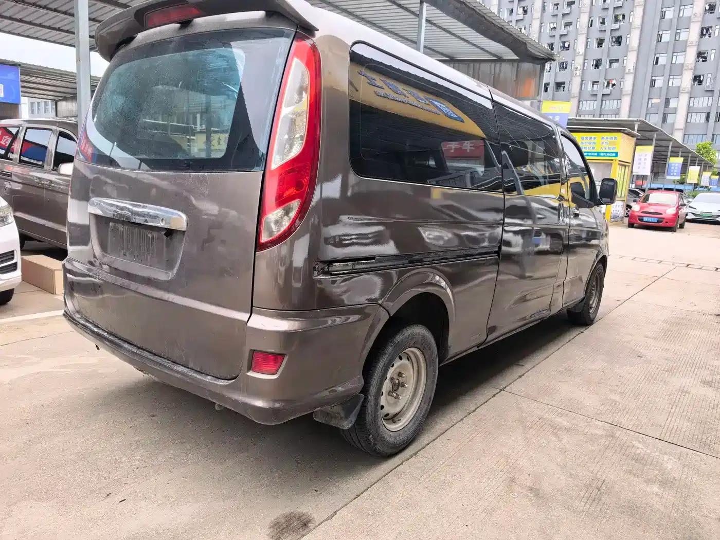2014 MPV Parker E 2.0L Fortune Express Classic Edition (Simplified Version) with 4Gi-VVT — миниатюра 7