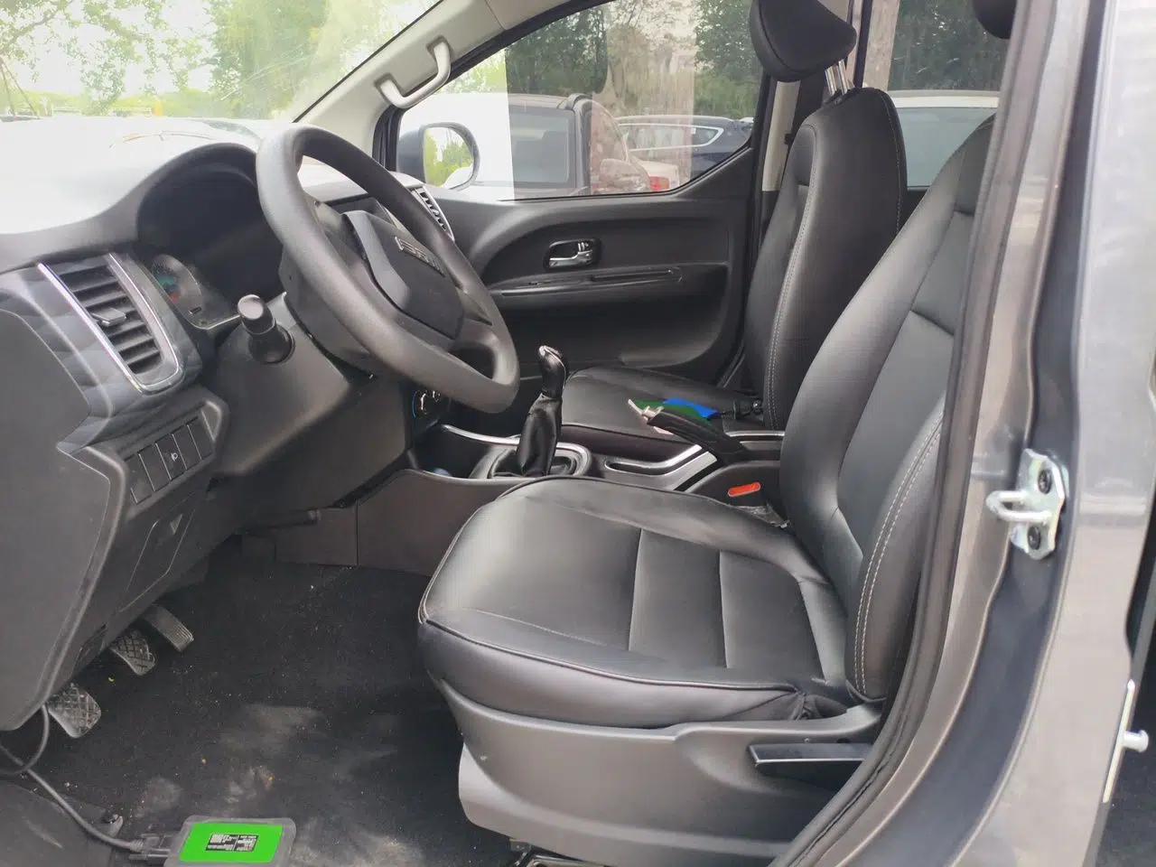 Jinbei Gold Hiace 2023 2.0L Passenger Van Travel Lion 5/6/7 Seater — миниатюра 16