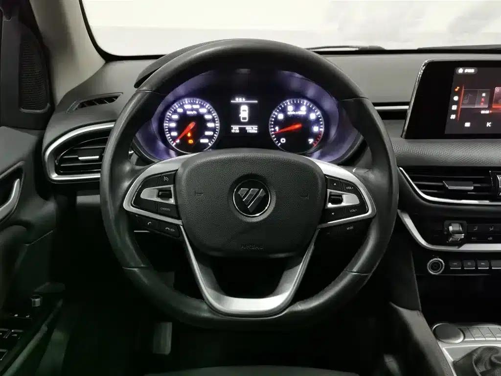 Tunland 2020 2.0T Yutu 9 Gasoline 2WD Elite Standard Wheelbase 4G20TI5 — миниатюра 11