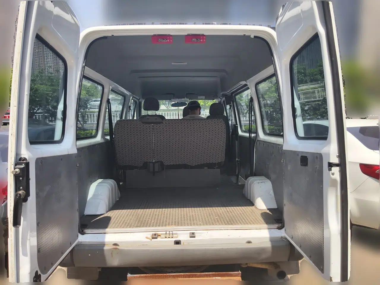 JMC Transit 2017 2.8T Commercial Version Short Wheelbase Mid-Roof 6/7/8-Seater JX493 — миниатюра 16