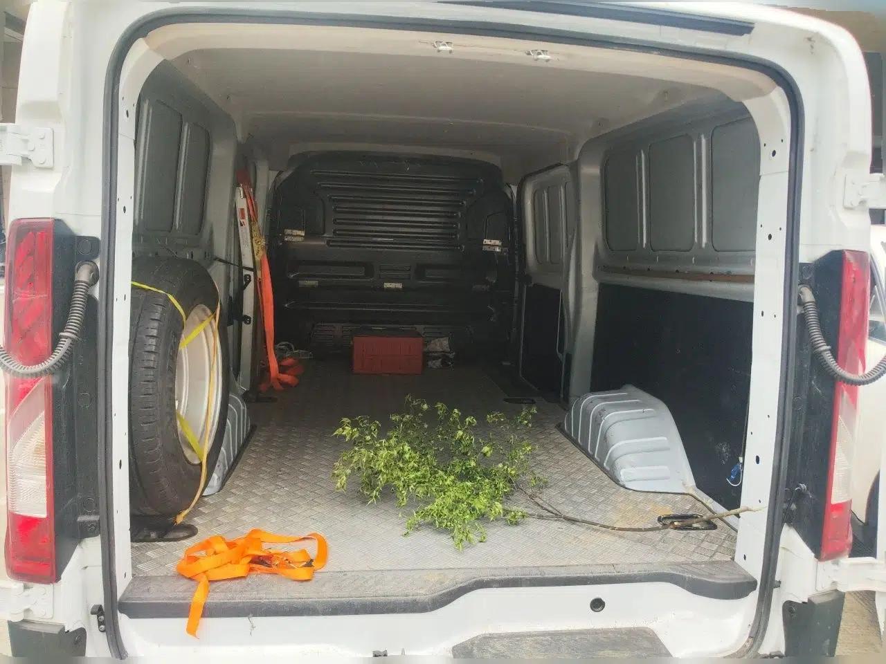 JMC E Fushun 2025 Model 41.5 kWh Blind Window Version, Short Wheelbase Low Roof, 3.0 tons — миниатюра 16