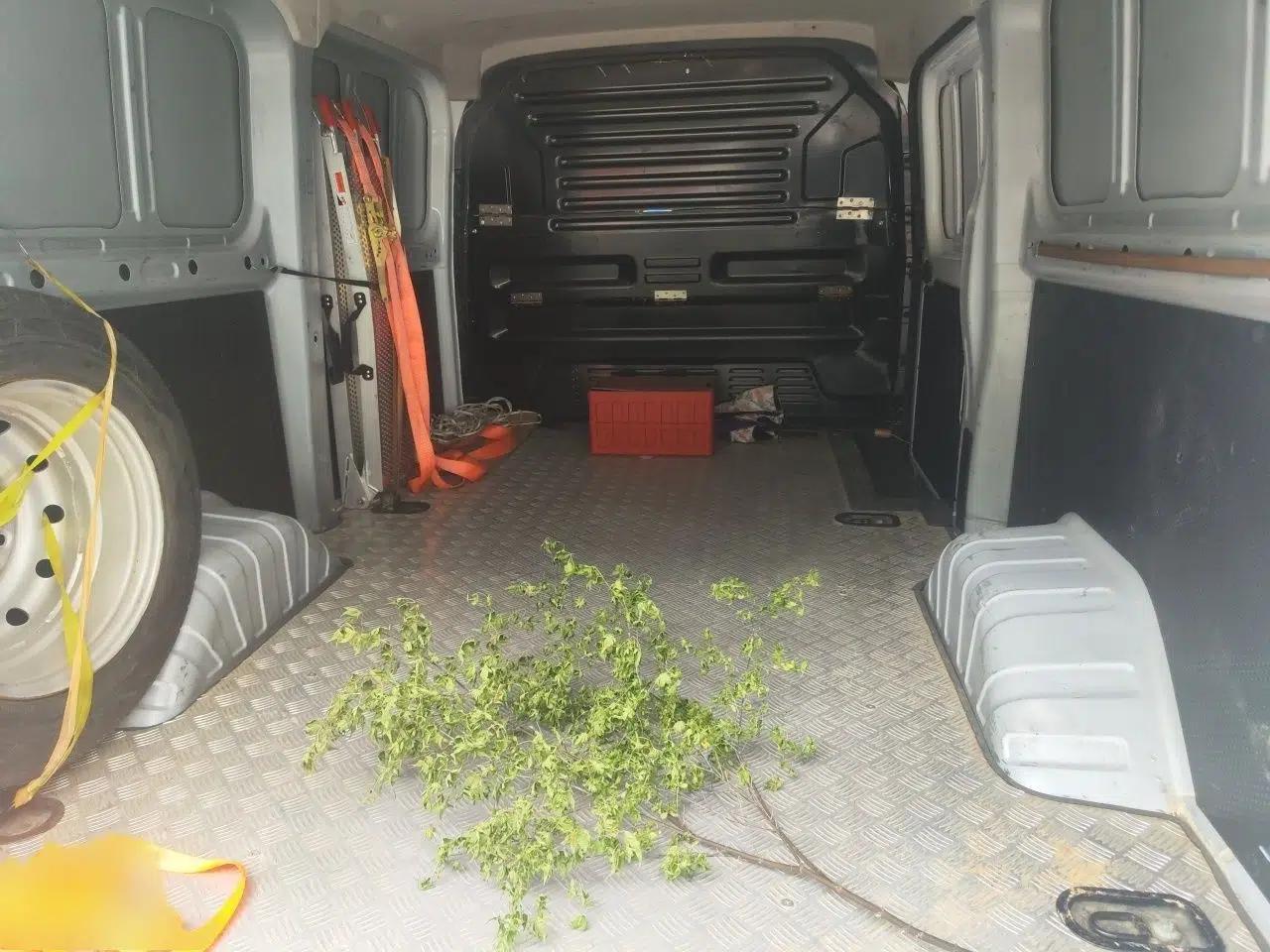 JMC E Fushun 2025 Model 41.5 kWh Blind Window Version, Short Wheelbase Low Roof, 3.0 tons — миниатюра 20