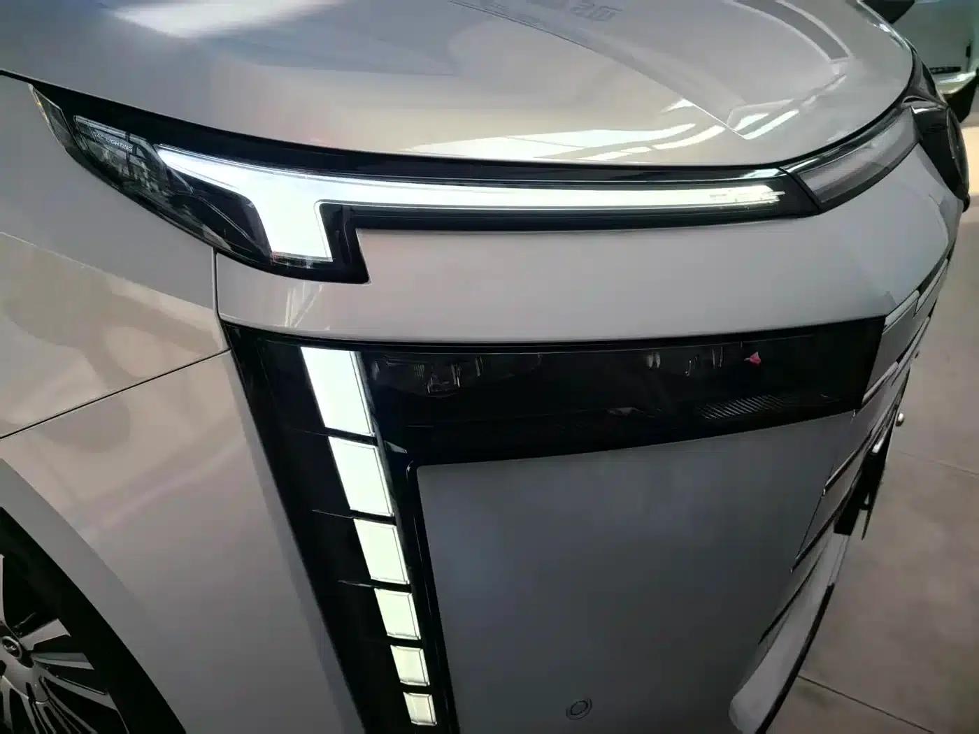 Trumpchi E8 PHEV 2024 Model 150km MAX+ — миниатюра 6