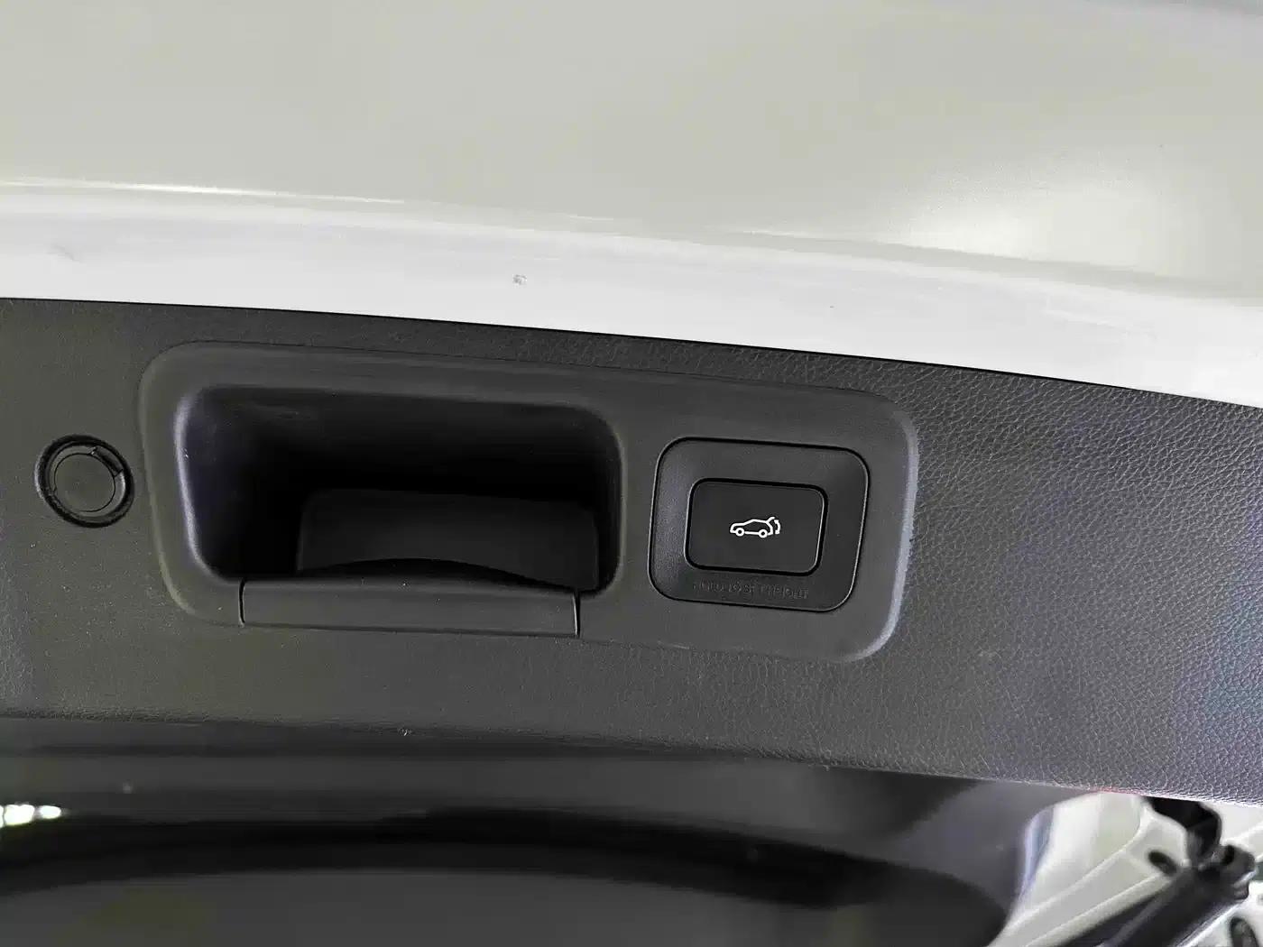 Trumpchi ES9 2024 PHEV 143km Traveler Max — миниатюра 23