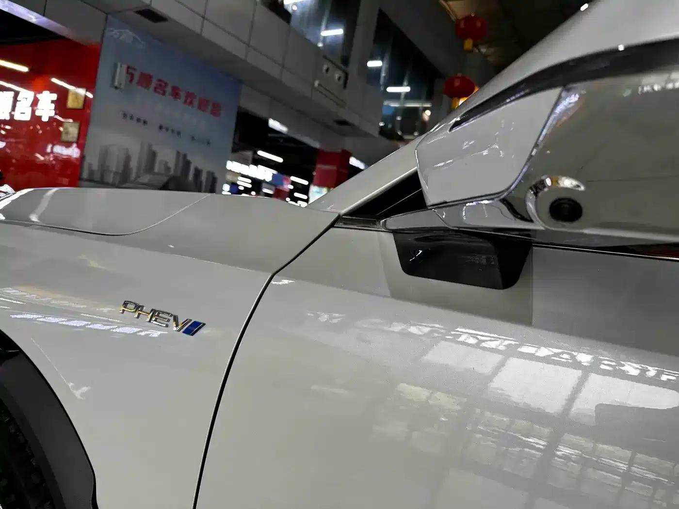 Trumpchi ES9 2024 PHEV 143km Traveler Max — миниатюра 25