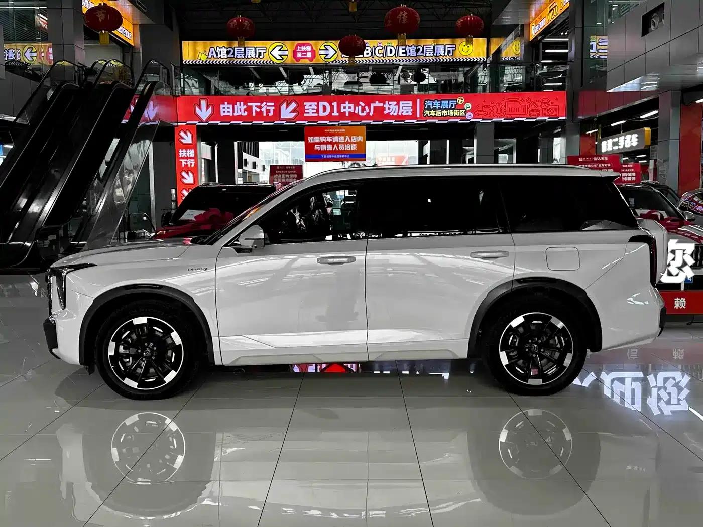 Trumpchi ES9 2024 PHEV 143km Traveler Max — миниатюра 28