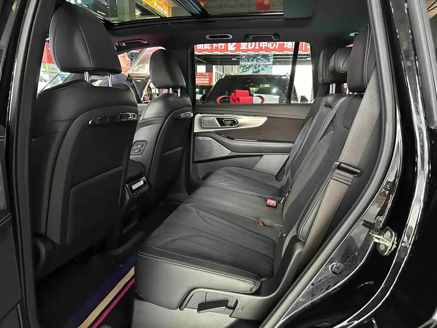 Trumpchi ES9 2024 PHEV 143km Max — миниатюра 11