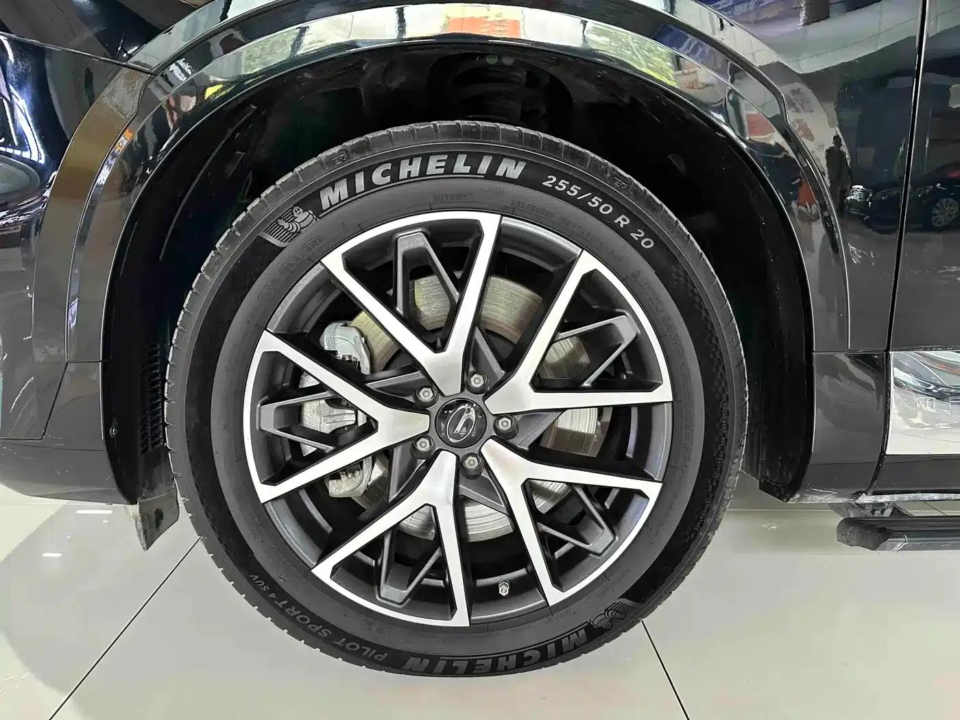 Trumpchi ES9 2024 PHEV 143km Max — миниатюра 18