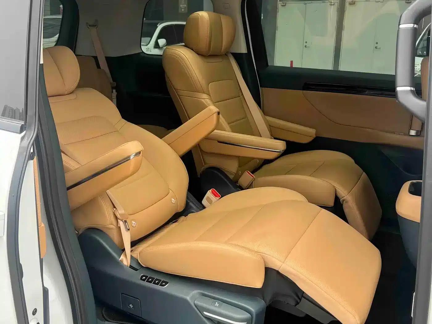 Trumpchi E8 2024 Glory Series 2.0L Smart Edition — миниатюра 4