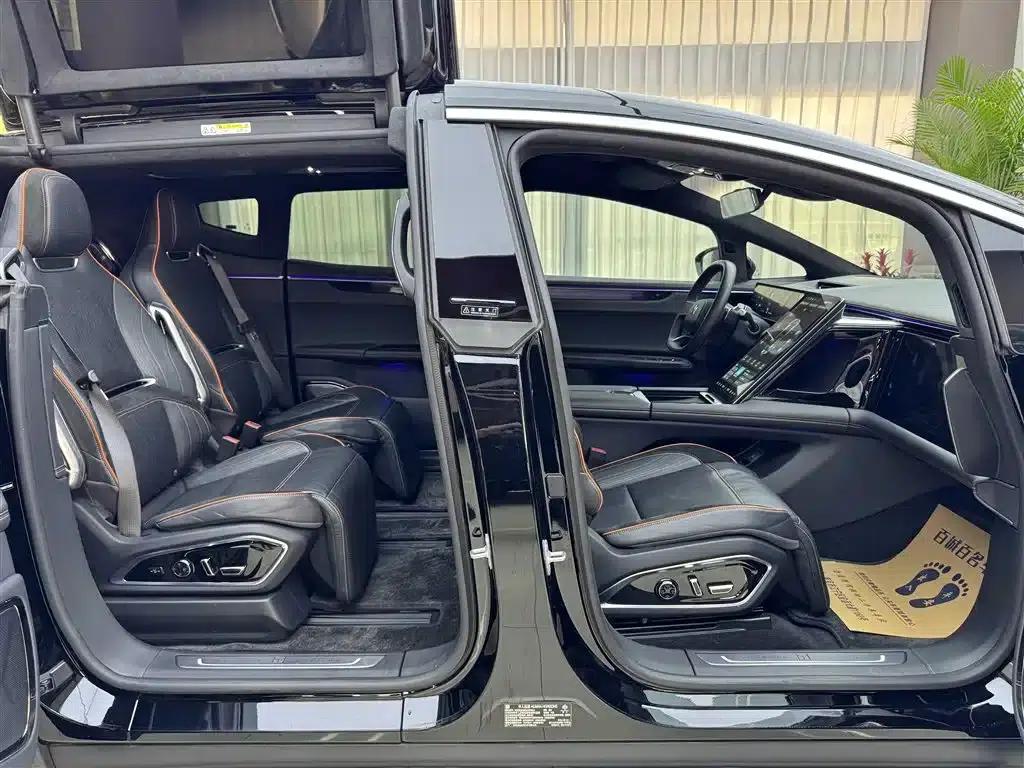 HiPhi X 2021 Founder Edition 6-seater — миниатюра 15