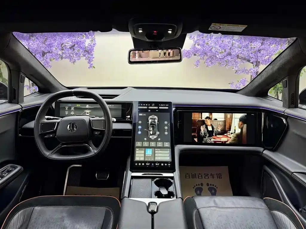 HiPhi X 2021 Founder Edition 6-seater — миниатюра 16