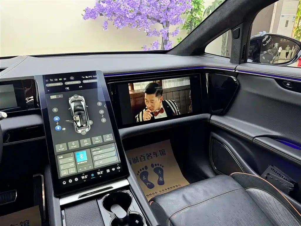 HiPhi X 2021 Founder Edition 6-seater — миниатюра 18