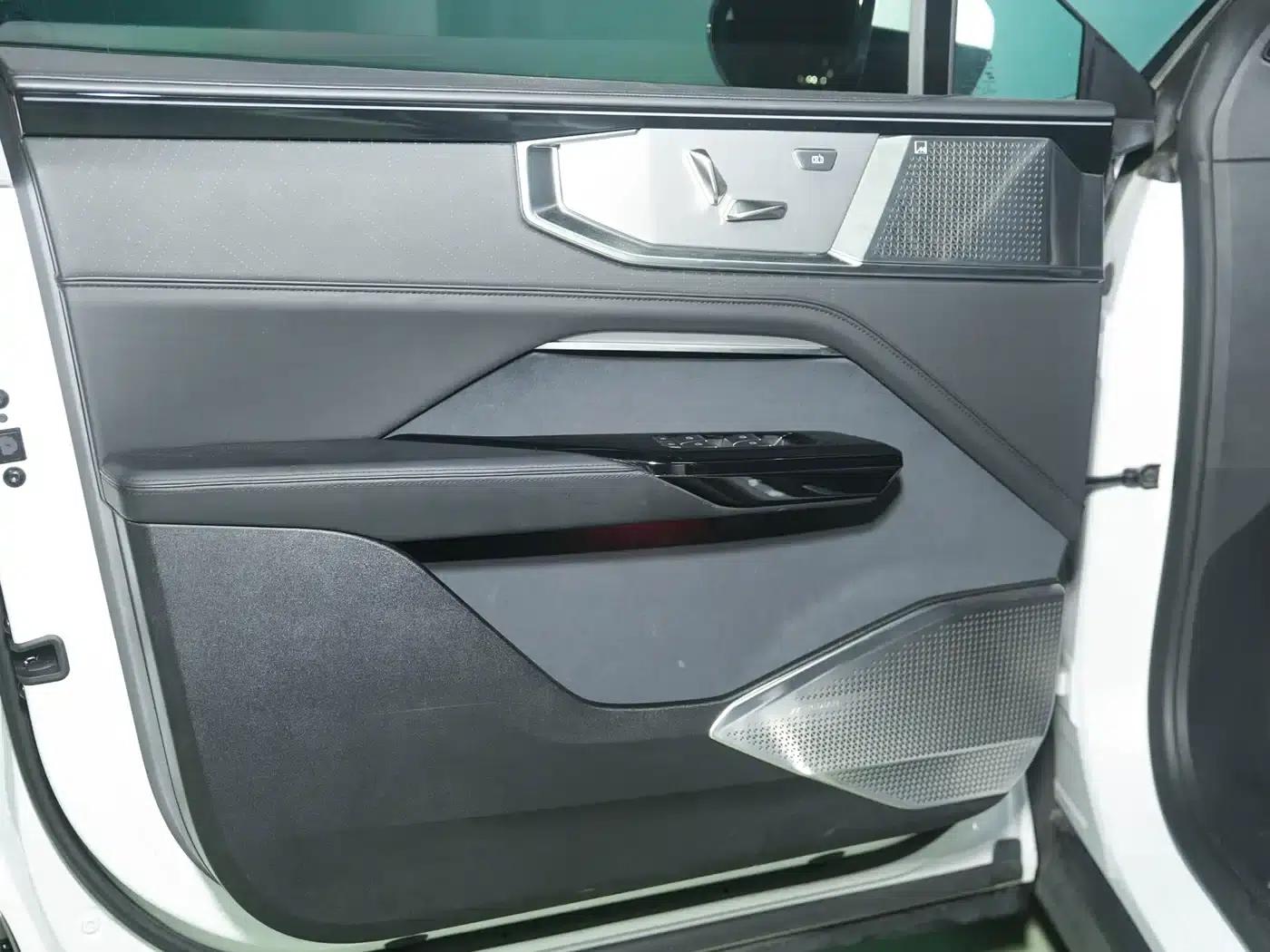 HiPhi Y 2023 560km Pioneer Edition — миниатюра 16