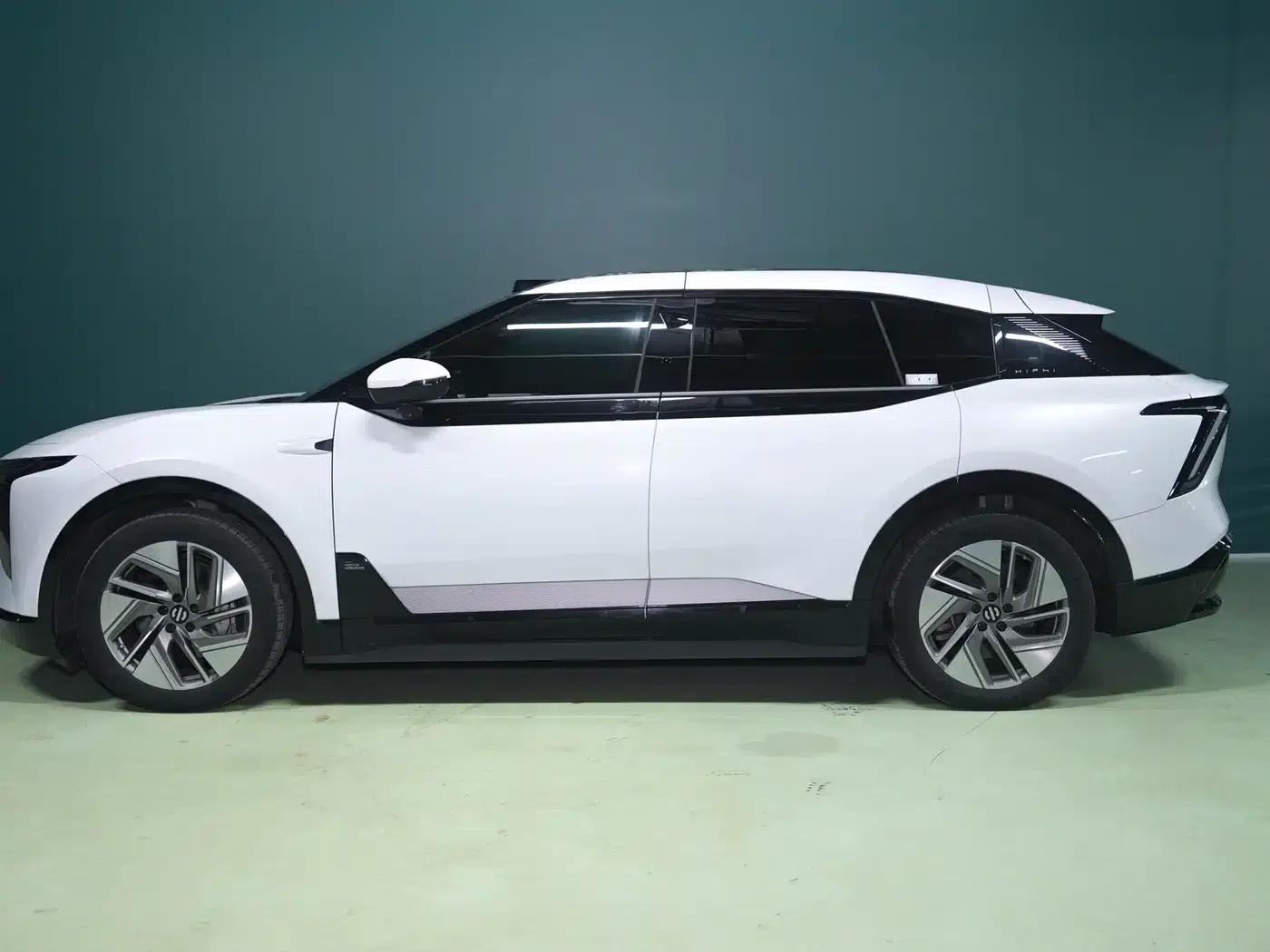 HiPhi Y 2023 560km Pioneer Edition — миниатюра 3