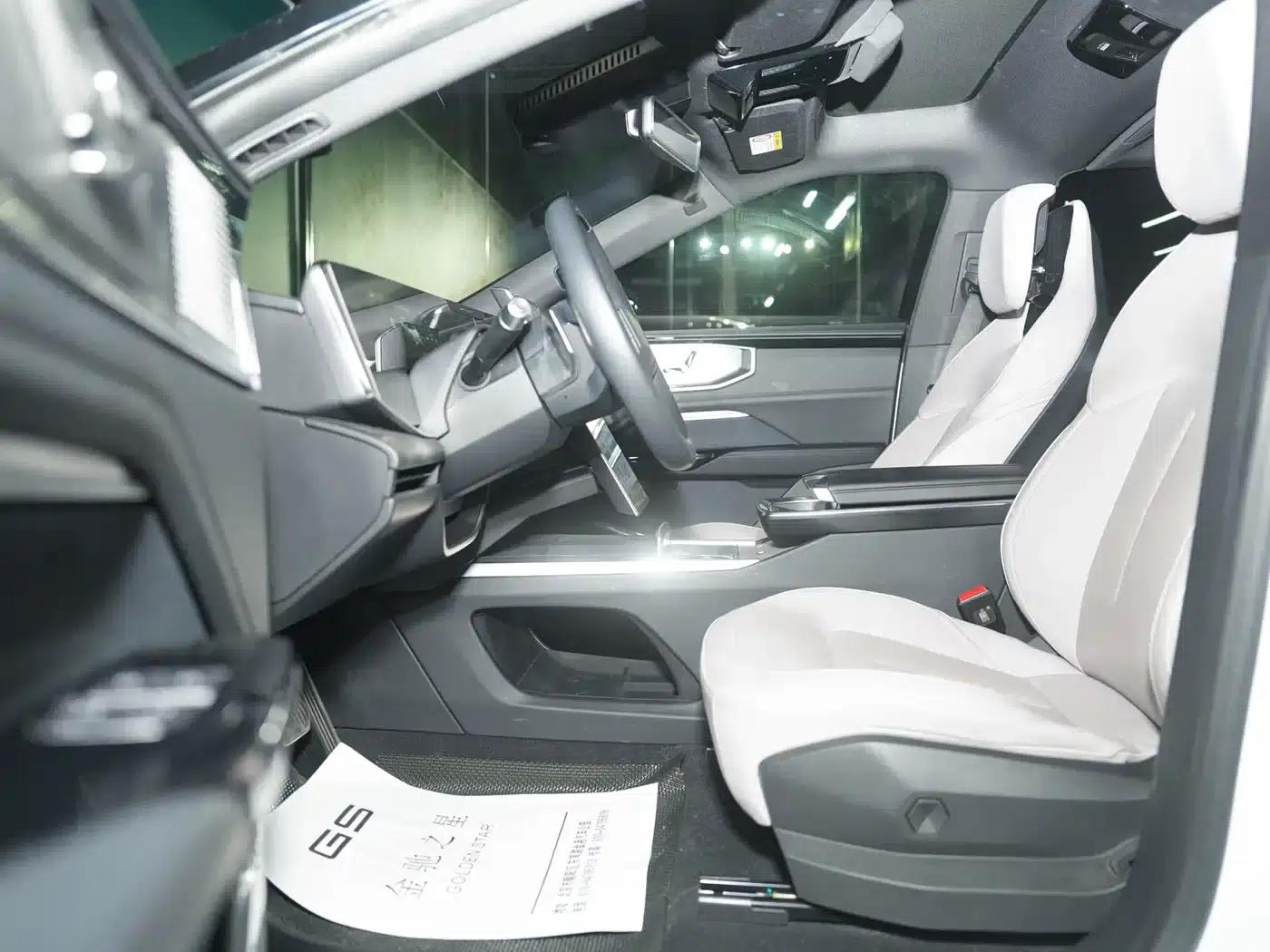 HiPhi Y 2023 560km Pioneer Edition — миниатюра 22
