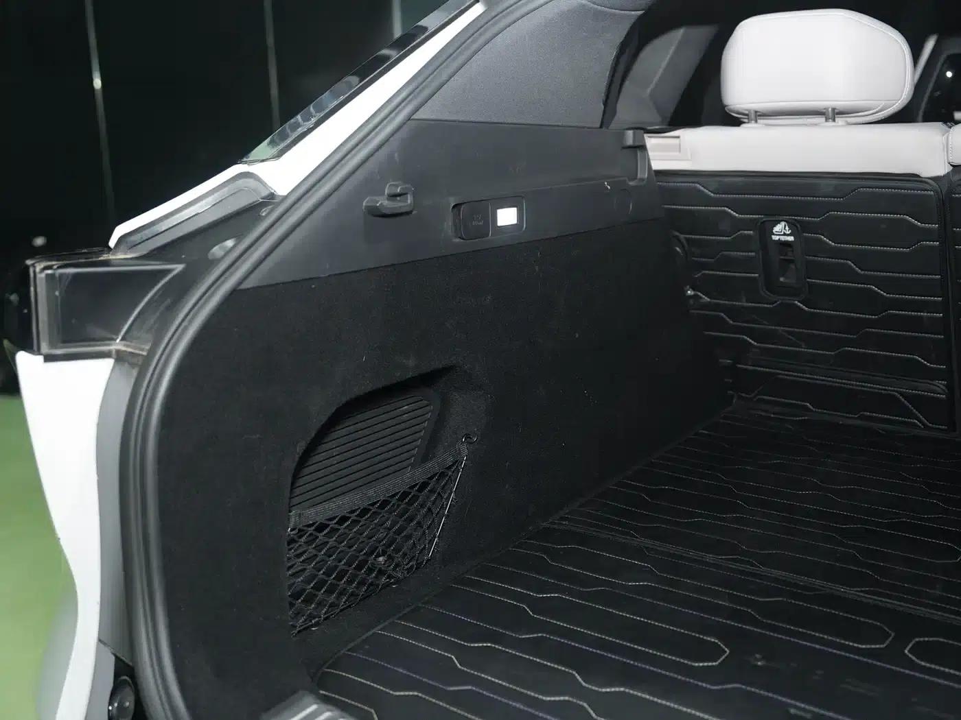 HiPhi Y 2023 560km Pioneer Edition — миниатюра 26