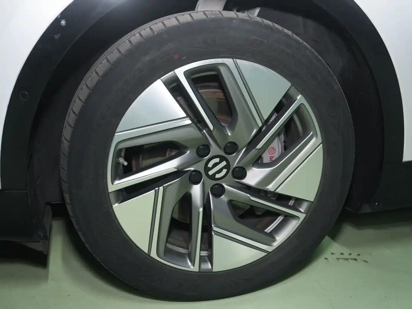 HiPhi Y 2023 560km Pioneer Edition — миниатюра 31