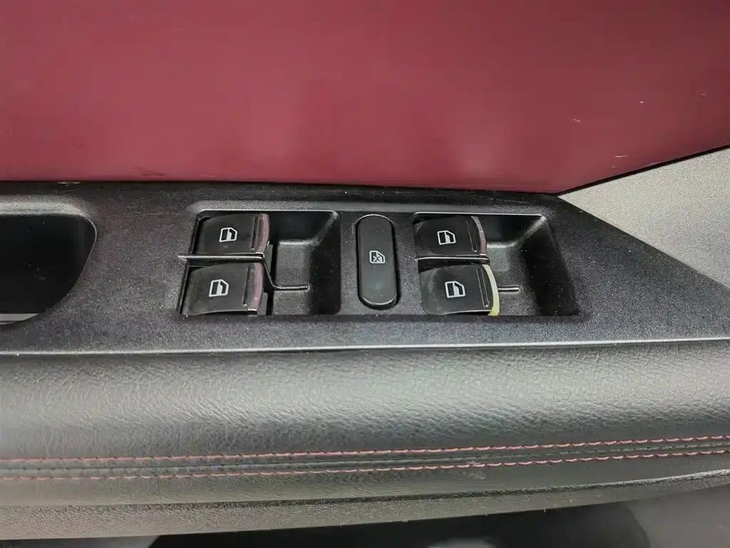 Haval H6 Coupe 2018 Red Label 1.5T Automatic 2WD Super Luxury Edition — миниатюра 9