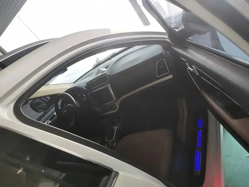 Haval H6 Coupe 2016 Blue Label 1.5T Automatic 2WD Elite — миниатюра 11