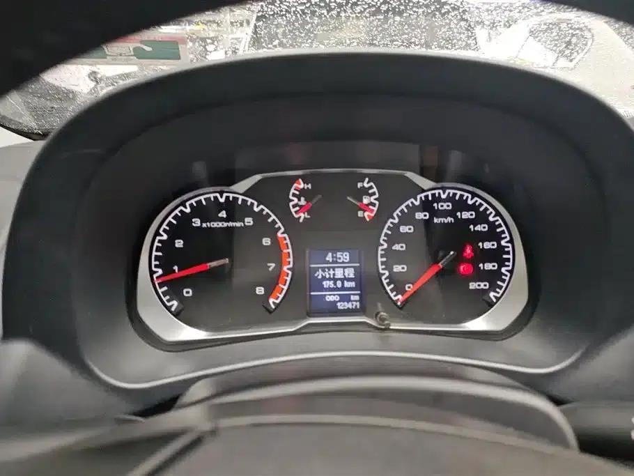 Haval H5 Classic 2018 Classic Edition 2.0T Manual 4WD Entry-level — миниатюра 14