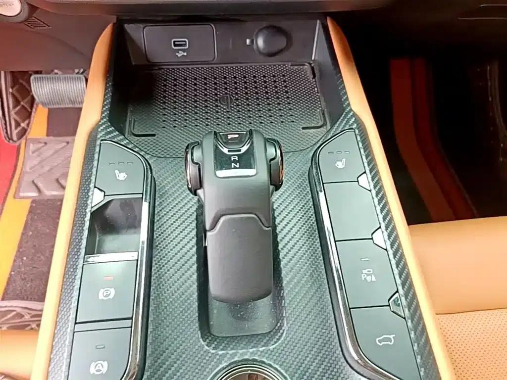 Haval Big Dog PLUS New Energy 2023 DHT-PHEV 105km Trendy Electric Edition Plus — миниатюра 14