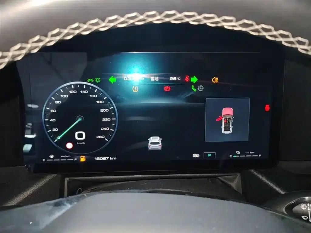 Haval Big Dog PLUS New Energy 2024 Hi4 102km Trendy Electric Edition Plus — миниатюра 12