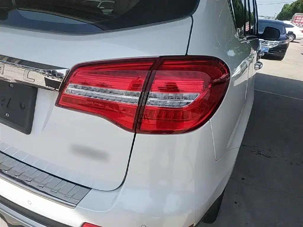 Haval H8 2017 2.0T Gasoline Two-Wheel Drive Enjoyment Edition — миниатюра 8