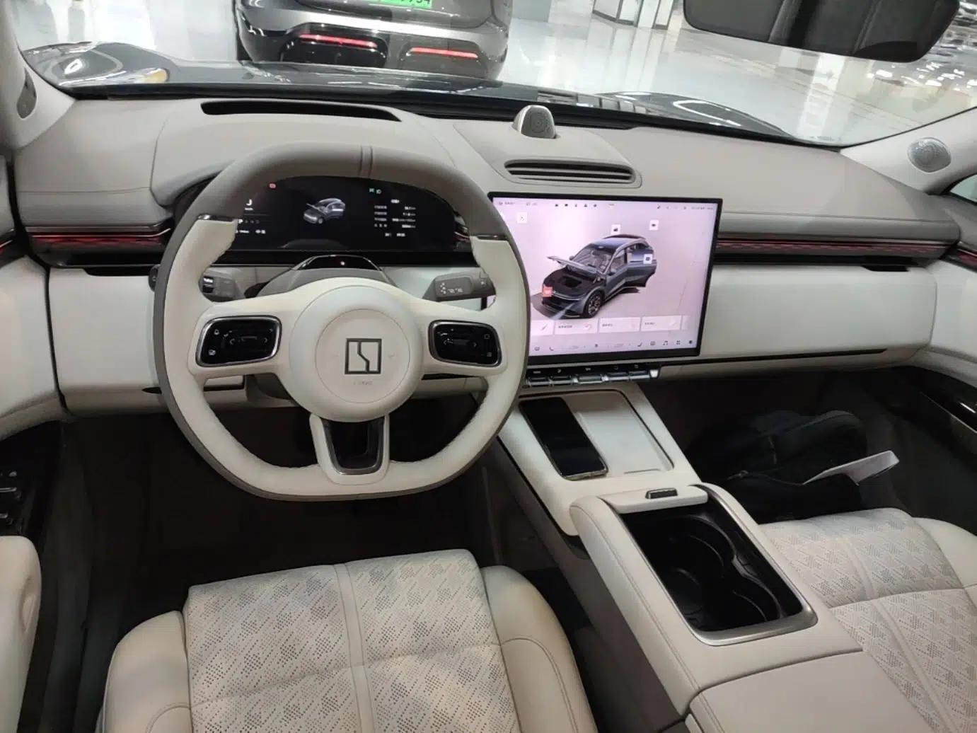 Zeekr 7X 2025 100kWh Long-Range All-Wheel Drive Intelligent Driving Version — миниатюра 13