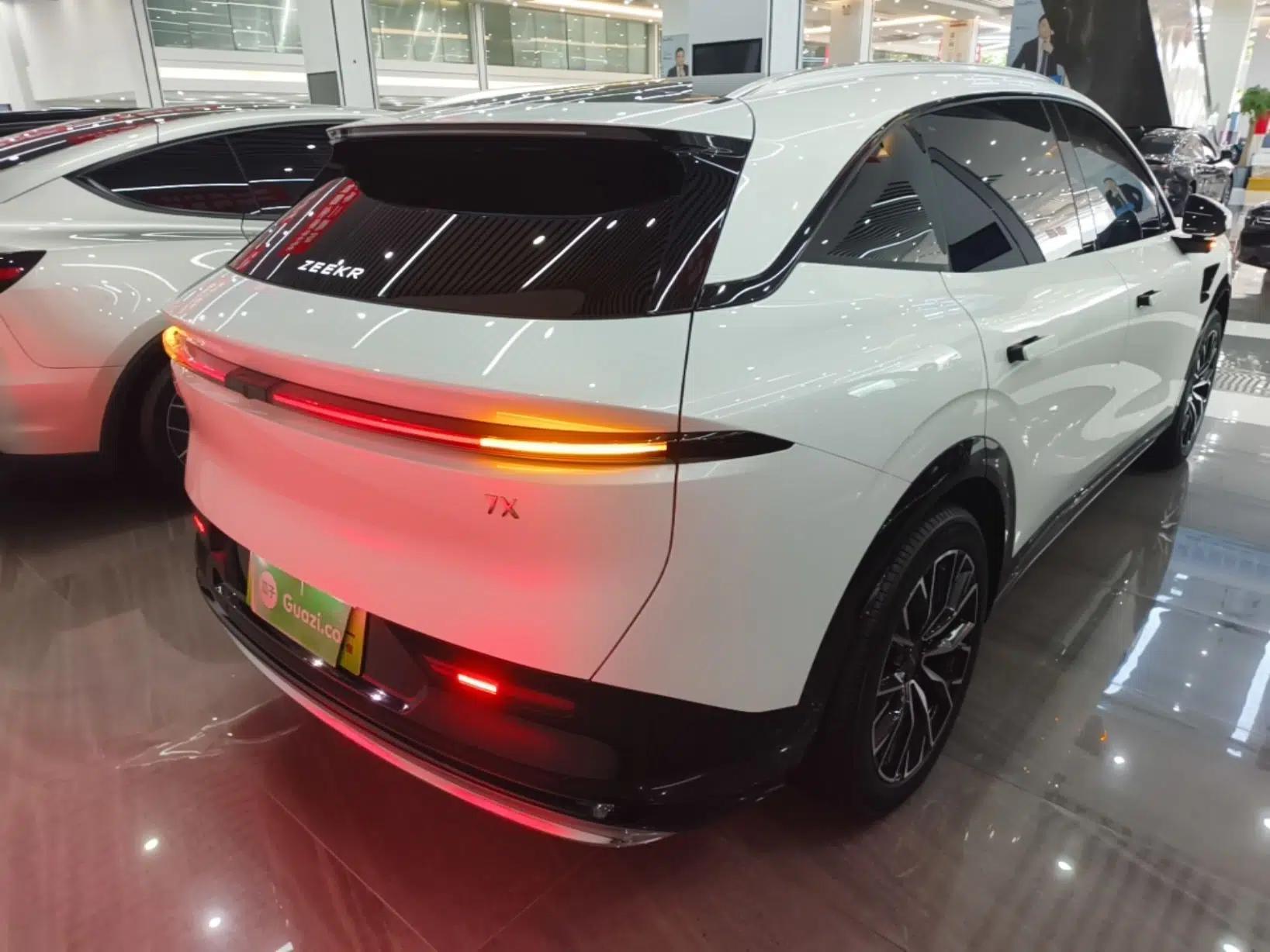 Zeekr 7X 2025 75 kWh Rear-Wheel Drive Intelligent Driving Version — миниатюра 3