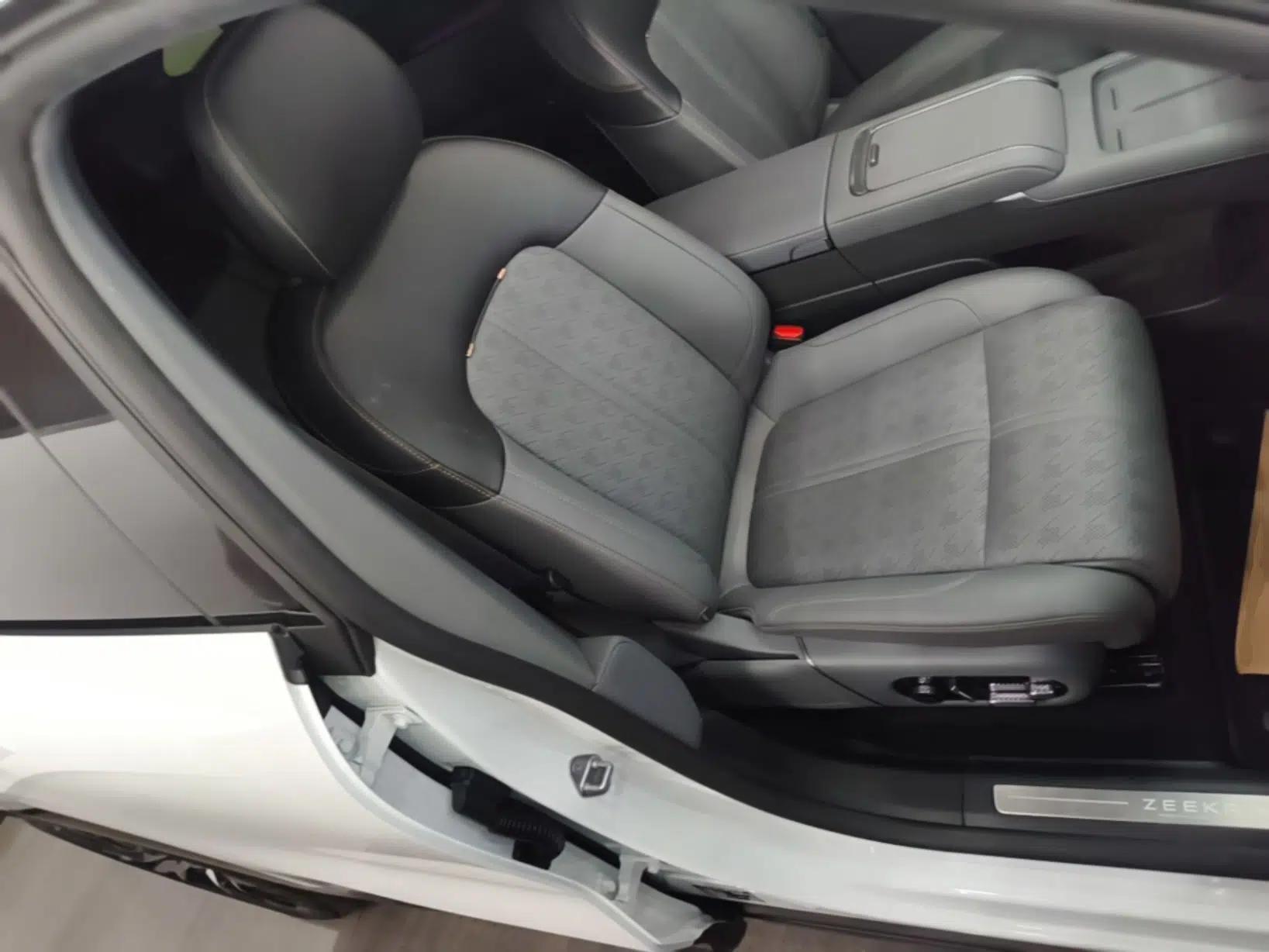 Zeekr 7X 2025 75 kWh Rear-Wheel Drive Intelligent Driving Version — миниатюра 23