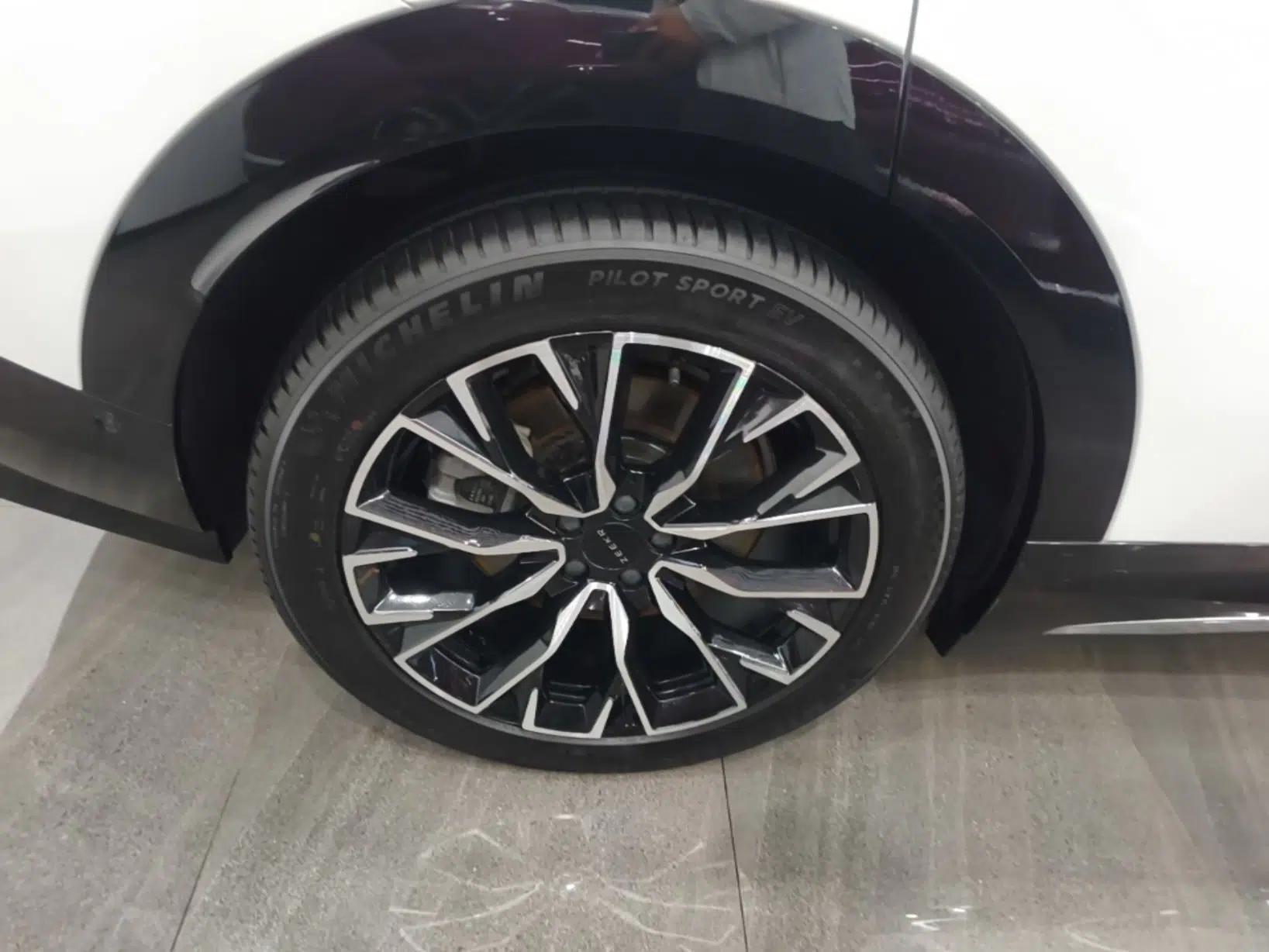 Zeekr 7X 2025 75 kWh Rear-Wheel Drive Intelligent Driving Version — миниатюра 10