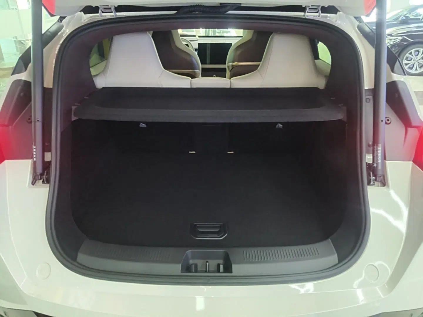 Zeekr X 2025 Four-Seater Rear-Drive Cube Version — миниатюра 16