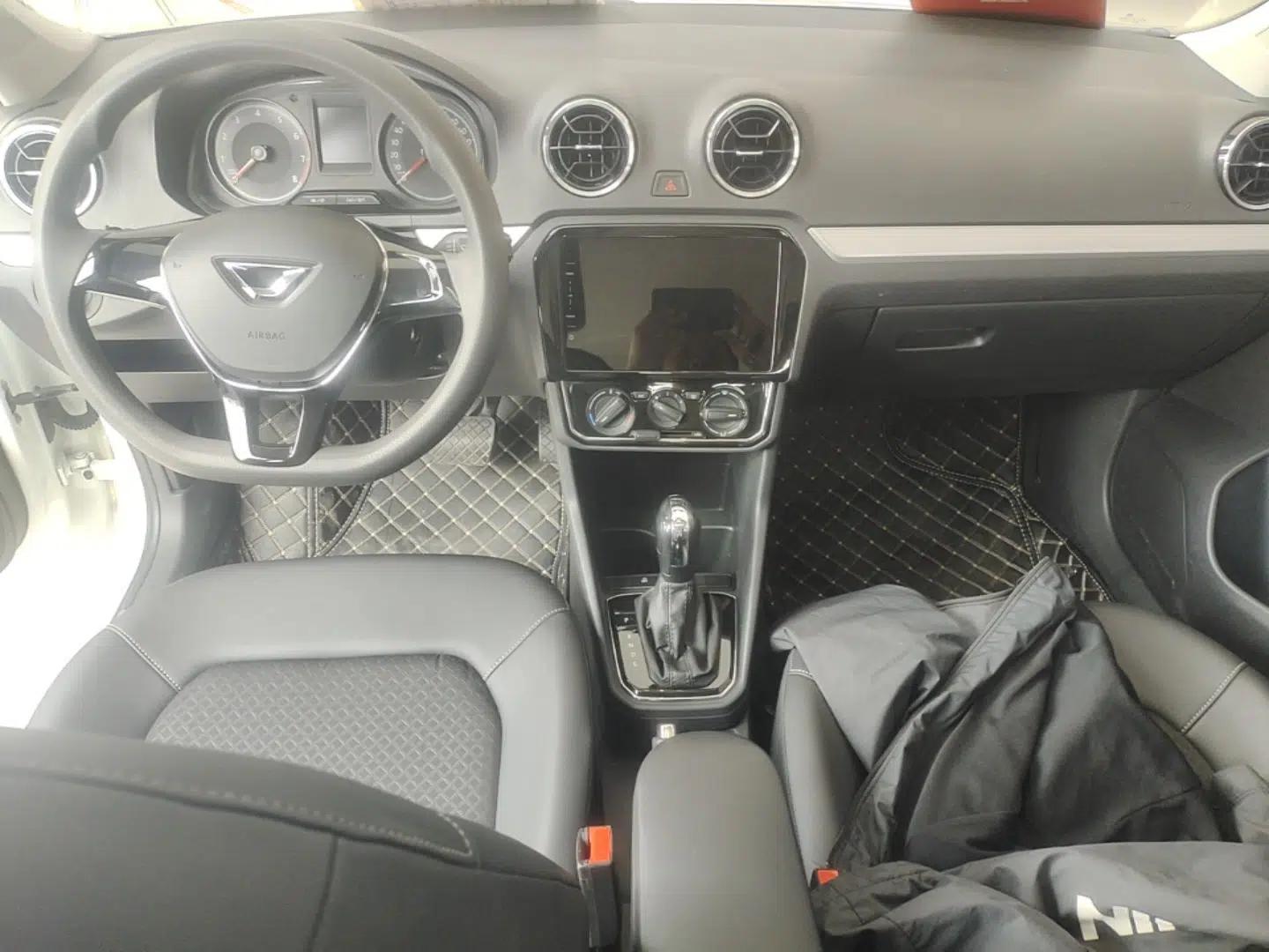 Jetta VA3 2019 1.5L Automatic Enjoyment Edition — миниатюра 13