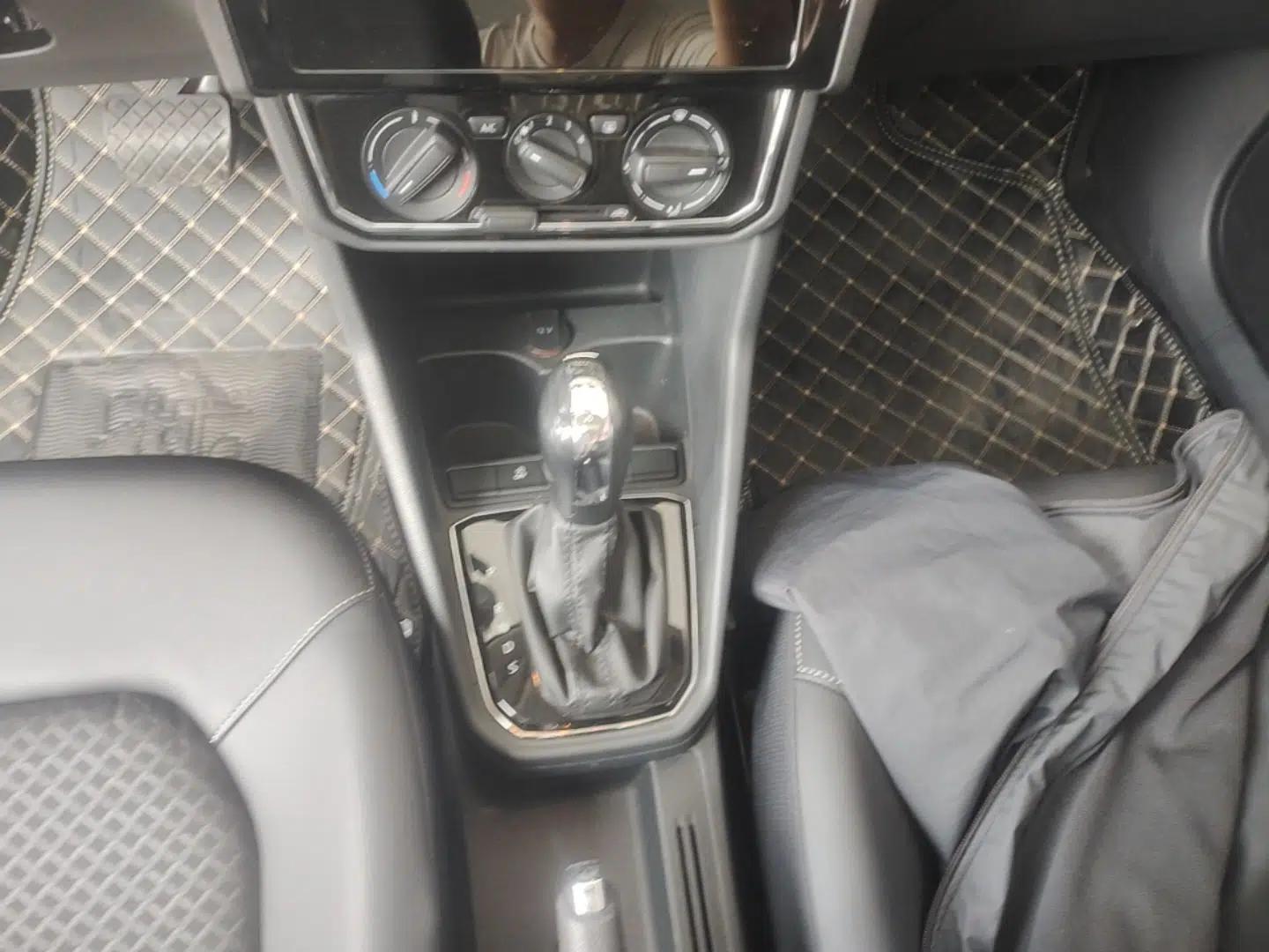 Jetta VA3 2019 1.5L Automatic Enjoyment Edition — миниатюра 17