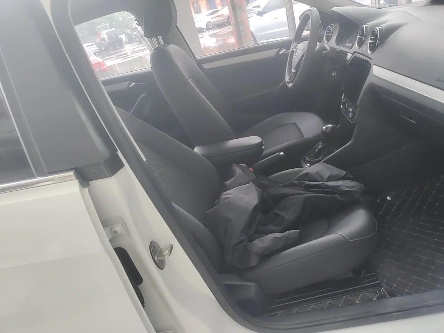 Jetta VA3 2019 1.5L Automatic Enjoyment Edition — миниатюра 23