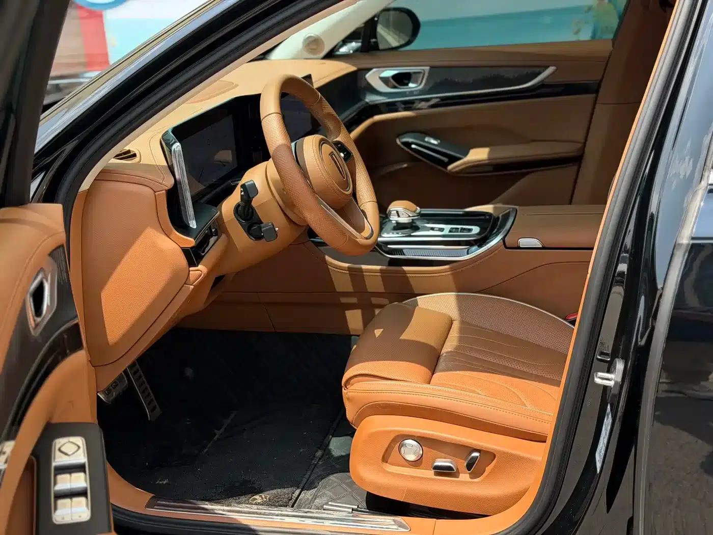 Hongqi H9 2025 2.0T 2WD Flagship Luxury Business Edition 5-seater — миниатюра 16