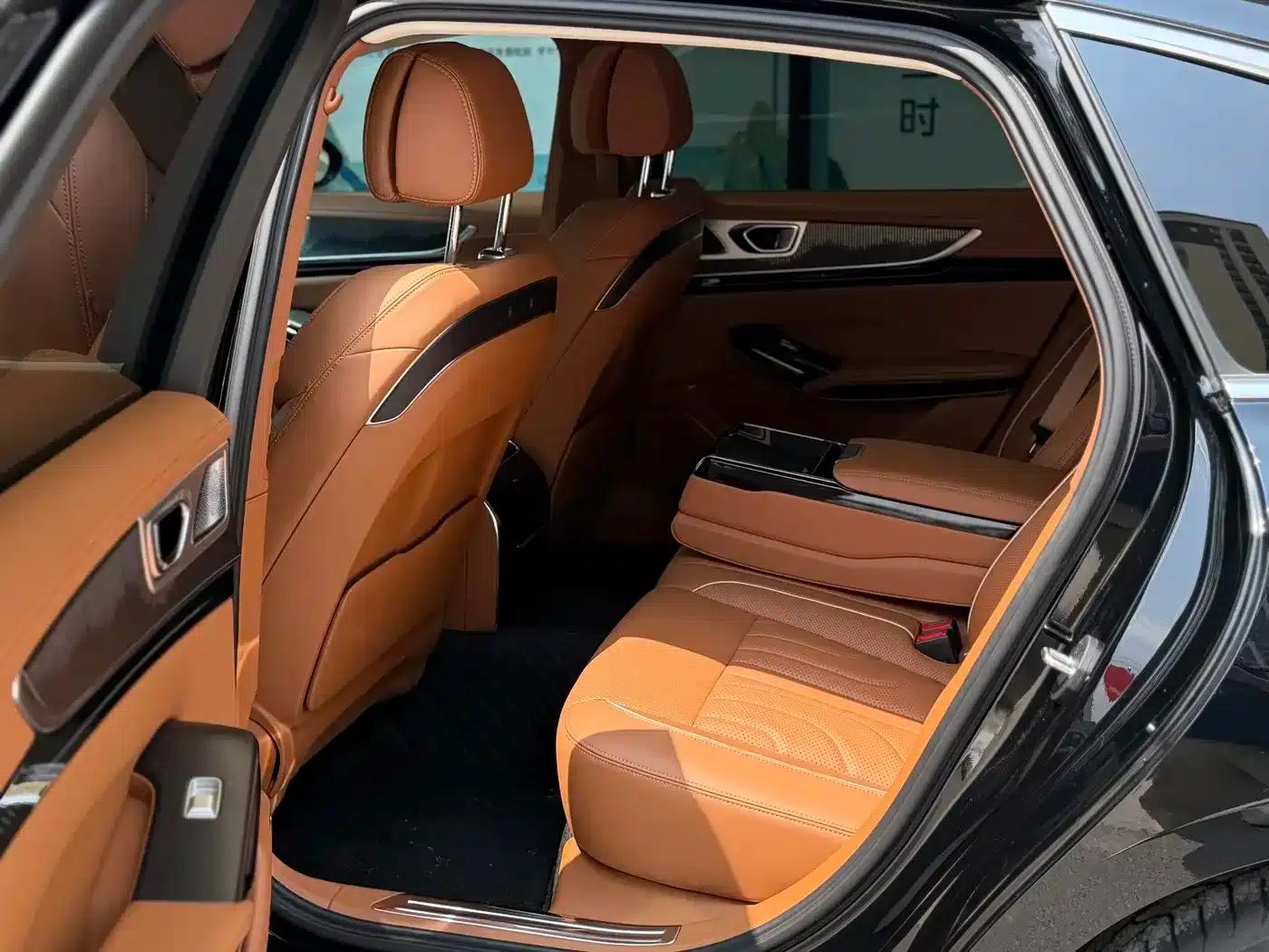 Hongqi H9 2025 2.0T 2WD Flagship Luxury Business Edition 5-seater — миниатюра 22