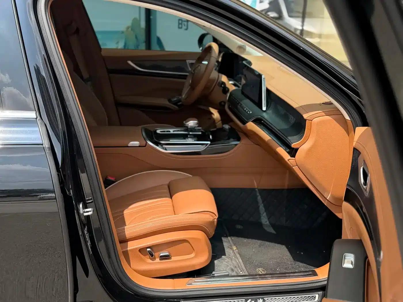 Hongqi H9 2025 2.0T 2WD Flagship Luxury Business Edition 5-seater — миниатюра 7