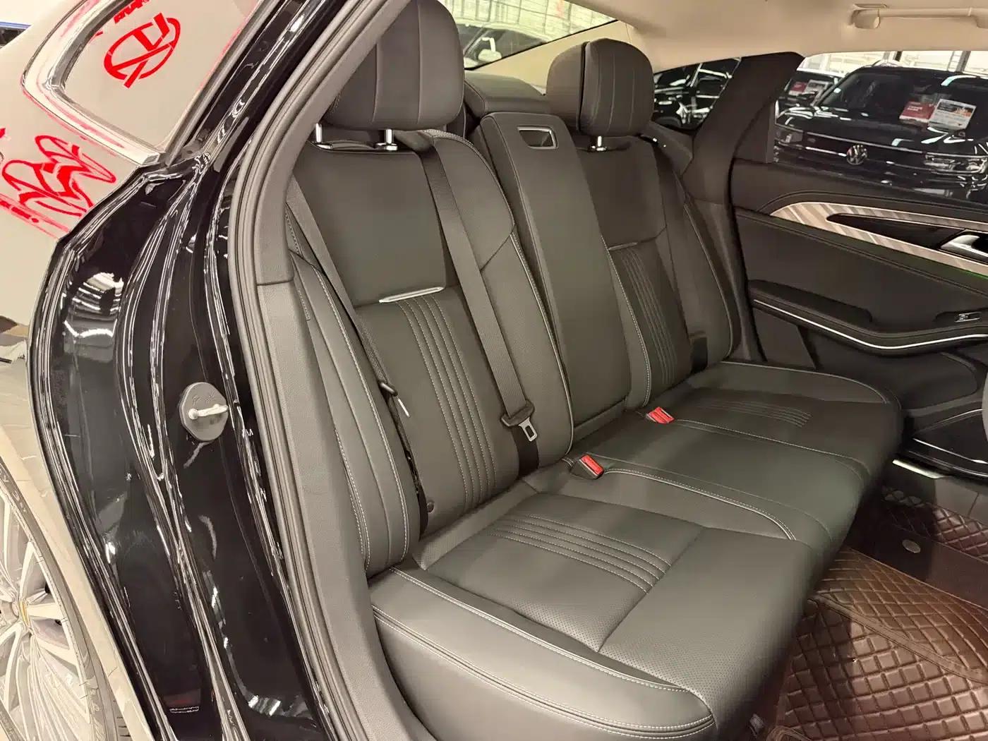 Hongqi H9 2022 2.0T Intelligent Flagship Edition — миниатюра 13