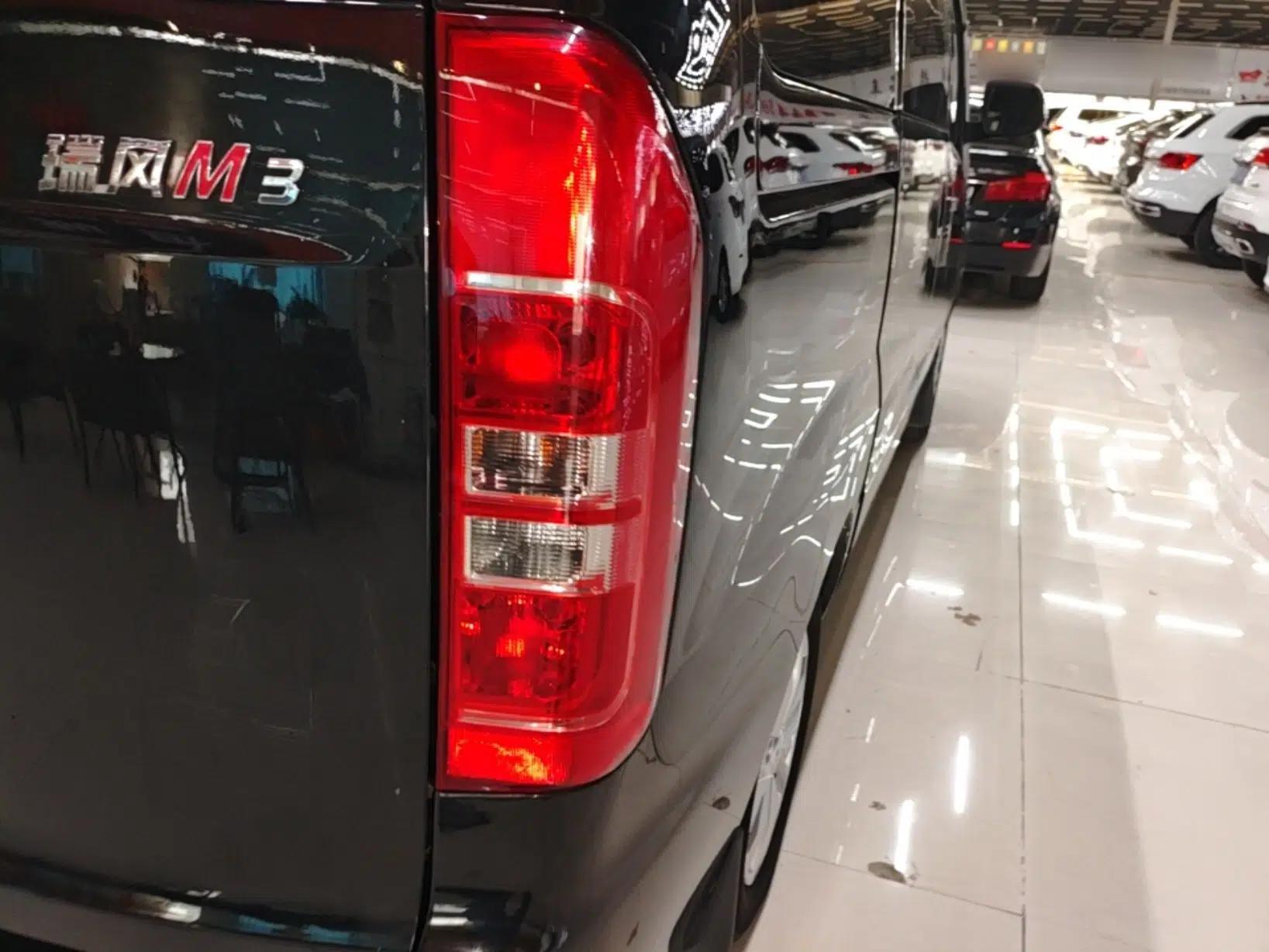JAC Refine M3 2022 1.8L 7-seat Standard Edition — миниатюра 8