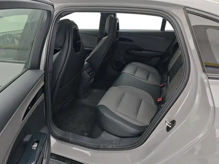 Hongqi EH7 2025 640 AWD Smart Selection Edition — миниатюра 11