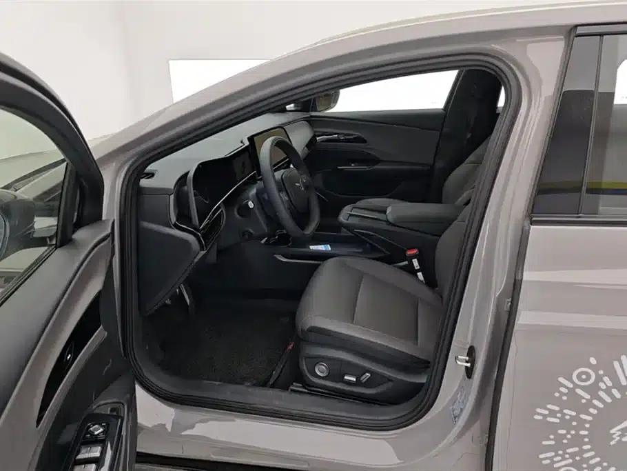Hongqi EH7 2025 640 AWD Smart Selection Edition — миниатюра 9