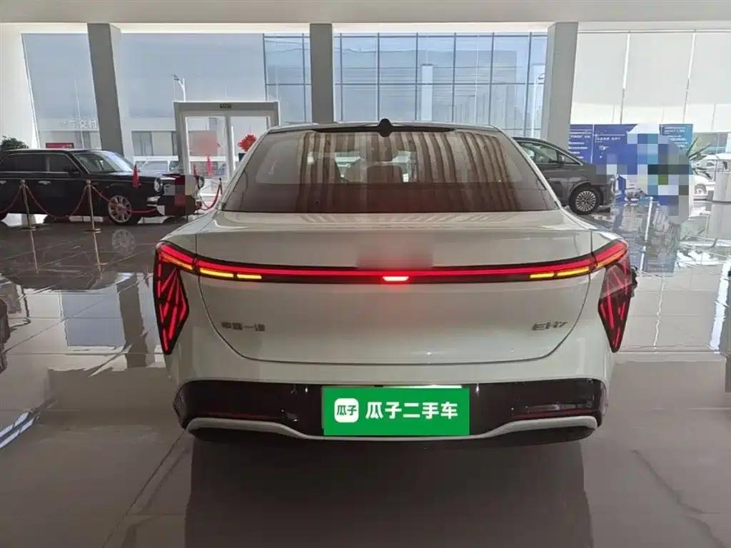 Hongqi EH7 2025 600 Smart Selection Edition — миниатюра 6