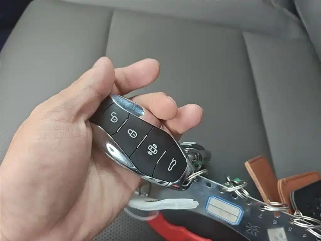 Hongqi EH7 2025 600 Smart Selection Edition — миниатюра 9